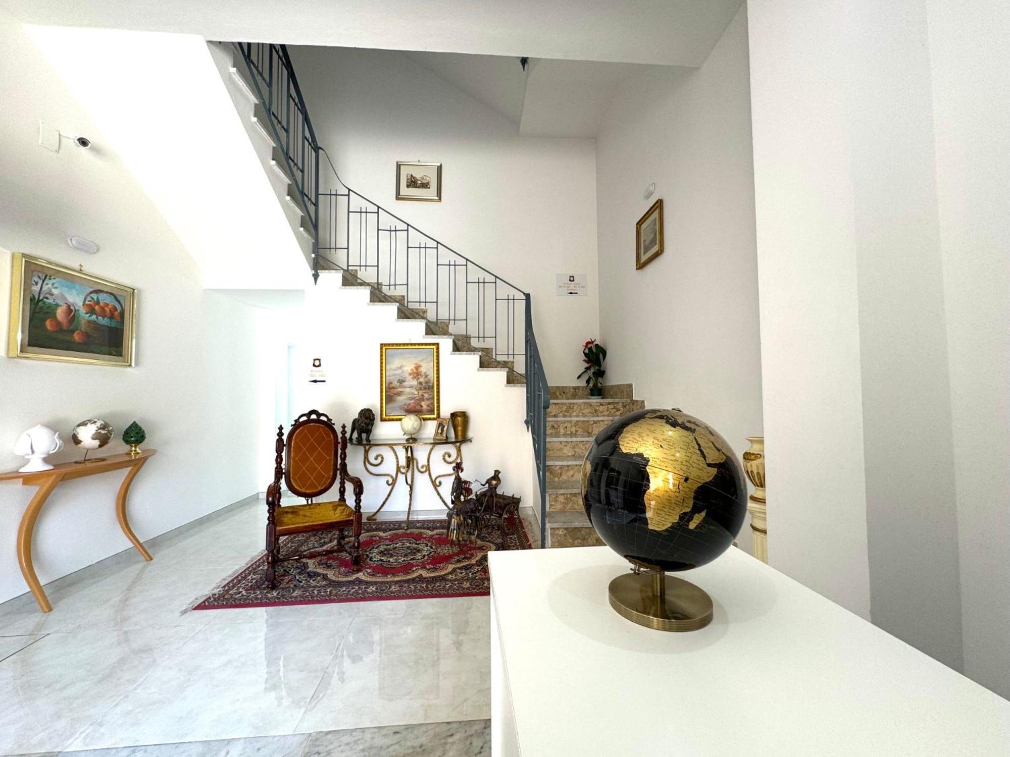 Casa Ferrante Hotel Чинизи Екстериор снимка