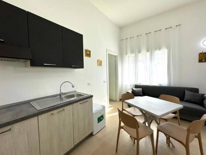 Casa Ferrante Hotel Чинизи Екстериор снимка